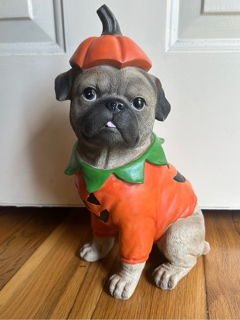 Halloween PUG Dog Pumpkin Costume Statue NEW